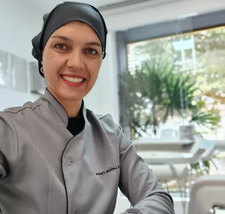 Dra. Letícia Fanton — Fundadora e Especialista da APTA Odontologia